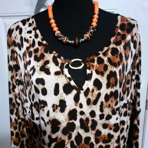 Dress and necklace set - Picture 1 of 6